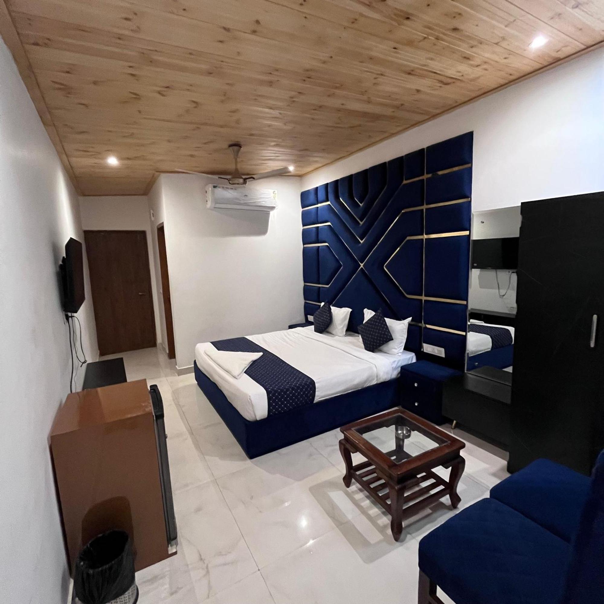 La Casca Experience Hotel Zirakpur Eksteriør billede